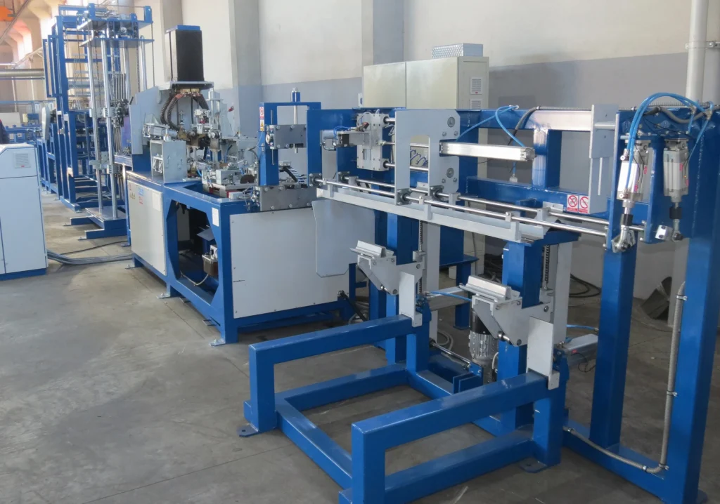 MACHINE AUTOMATIQUE POUR POUTRES EN TREILLIS (TRUSS) B-90/200-1000NC